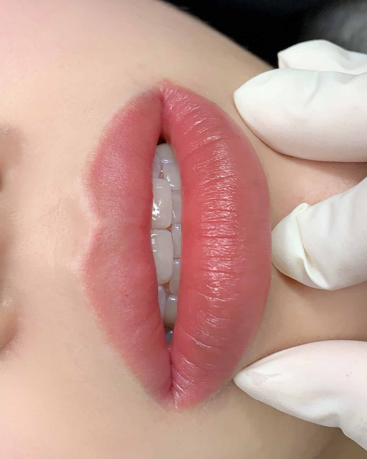 Lip blush
