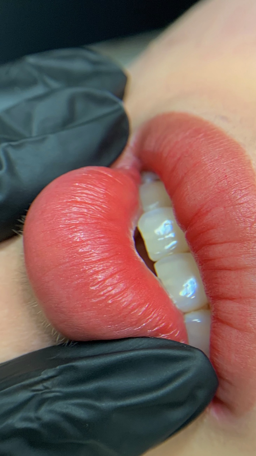 Lip blush